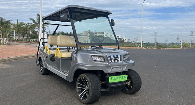 高尔夫球车